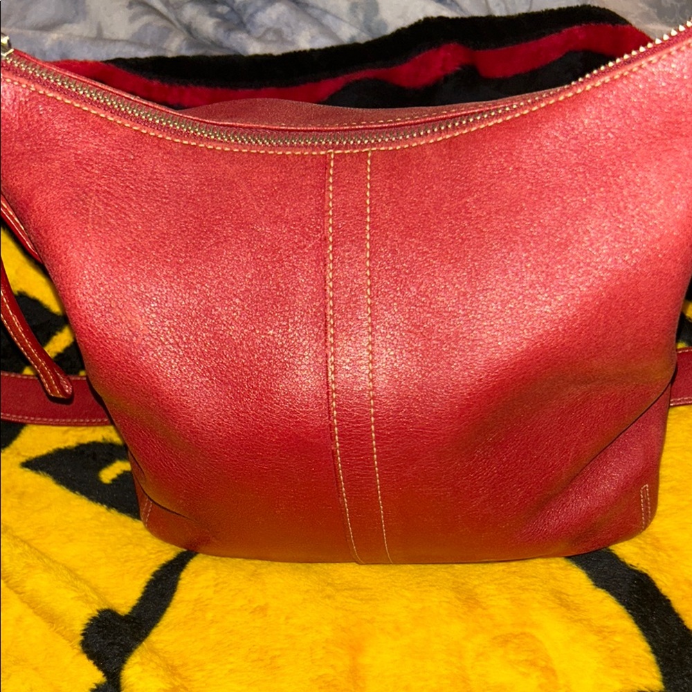 Red Leather vintage coach Shoulder Bag